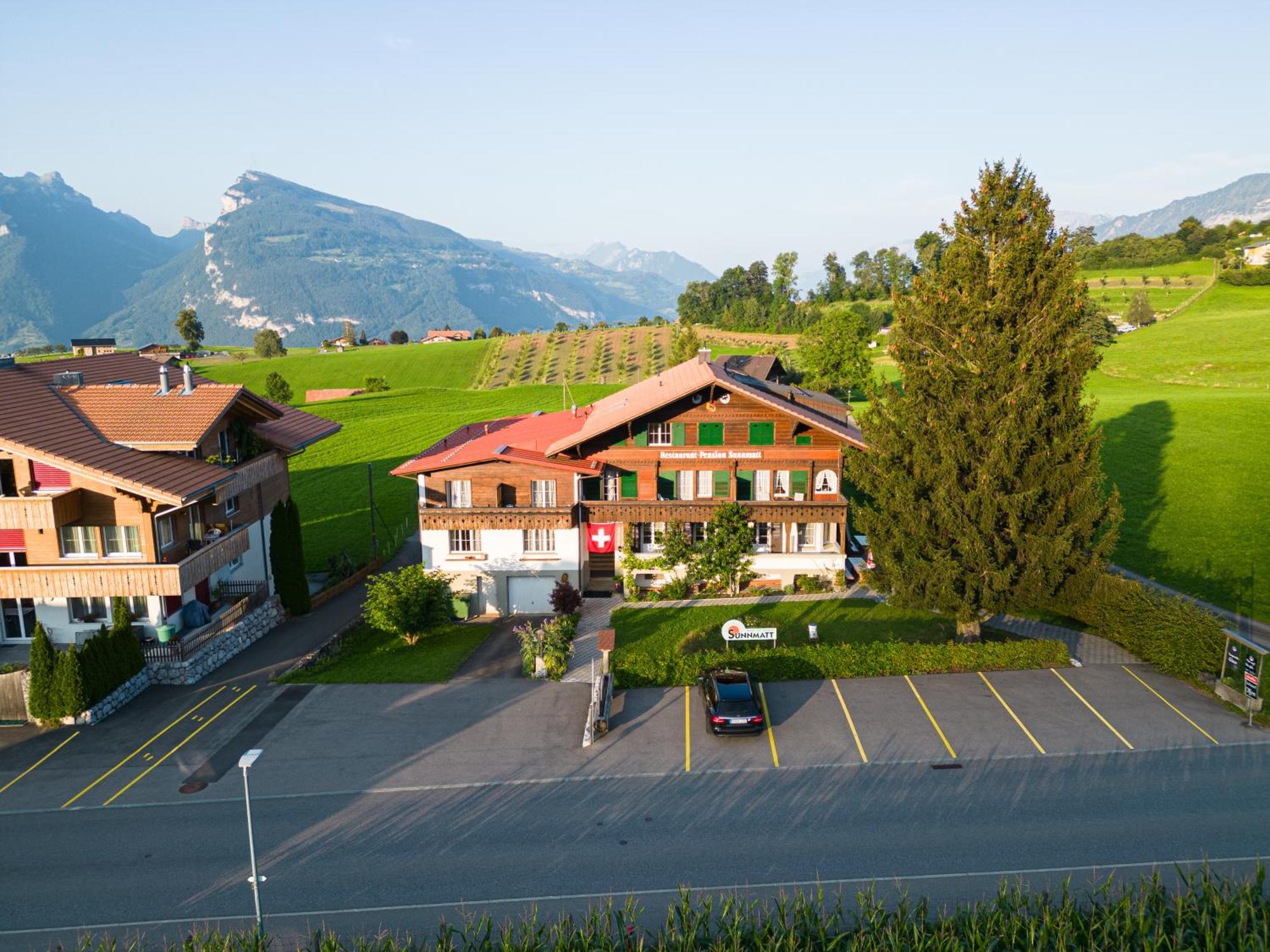 Hotel Restaurant Sunnmatt Aeschi Bei Spiez Dış mekan fotoğraf