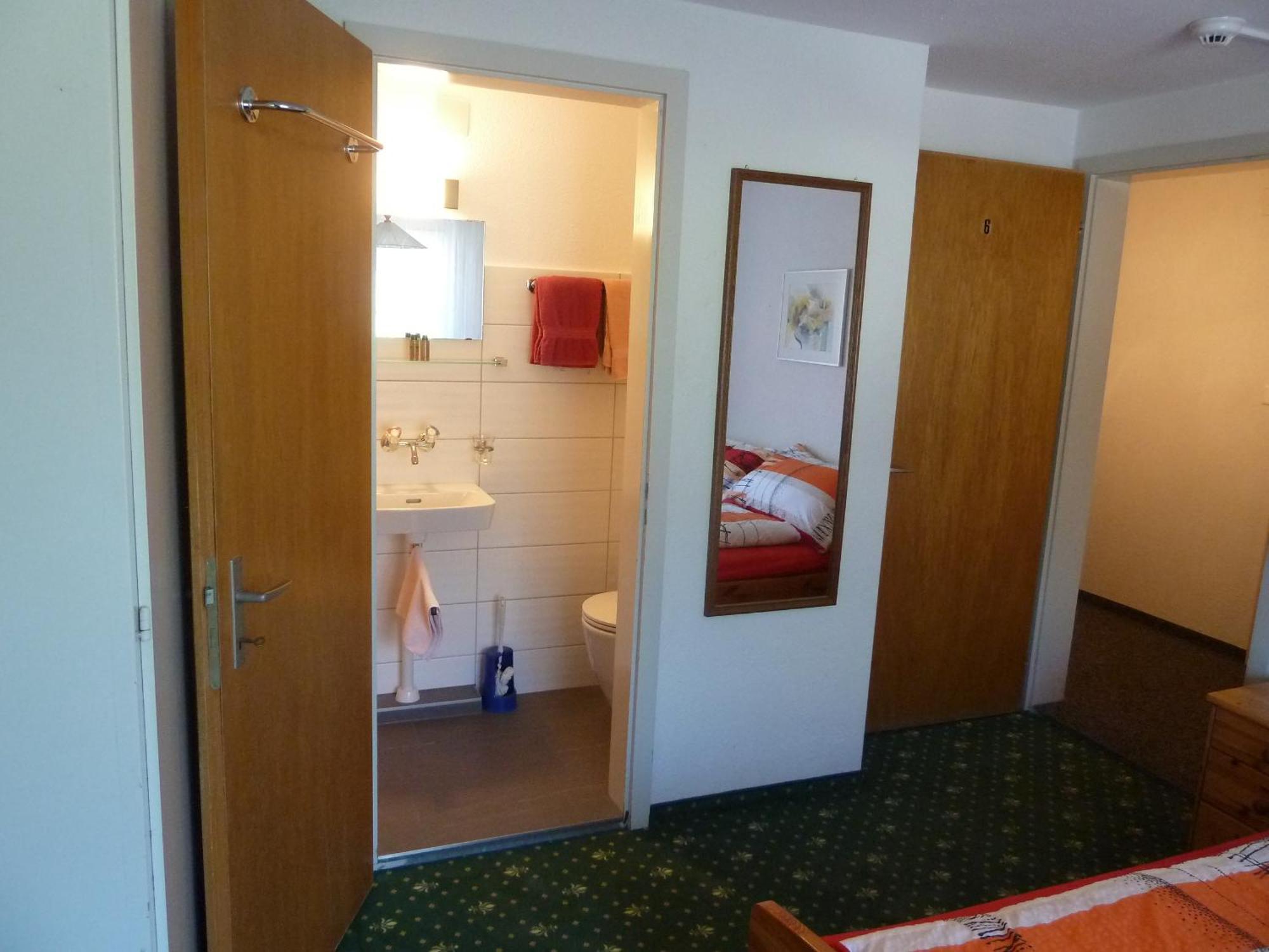 Hotel Restaurant Sunnmatt Aeschi Bei Spiez Dış mekan fotoğraf
